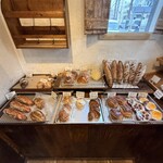 un peu de - 平日13時頃 ①