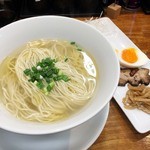 あご節塩らーめん　2014年11月