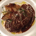 クッチーナ笑多 - ２０１４年１１月１０～１５日のランチ「ハンバーグ」（１，０００円）サラダ・パン（足りなければライスも）・コーヒーor紅茶付