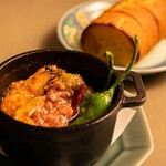 ソフトシェルシュリンプと酒盗のアヒージョ