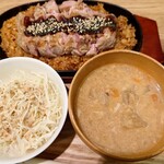 ローストポーク わん - 料理写真:ガーリックライス 150g