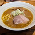 旭川らーめん かじべえ - 味噌らーめん　990円