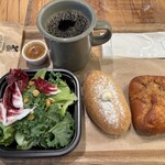 EARTH BAKERY & CAFE - 