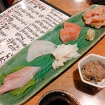 酒肴 はなうた - 刺身盛り合わせ1人前   ￥2200