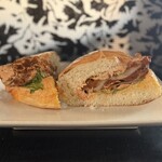 アサカベーカリー - ヤンニョムチキン・断面