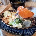 みのる食堂 三越銀座店 - 彩り野菜と岩手県産みちのく清流味わいどりのグラタン