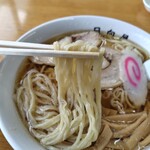 青竹手打ラーメン 日向屋 - 綺麗な麺･･･です。