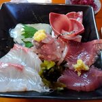 宵 - 海華丼（上から）（2025.10）