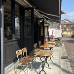 2eme MAISON - テラス席は3席