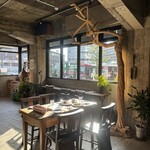 2eme MAISON - 店内