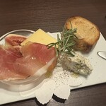 麹町ビストロ 階段の途中 - 