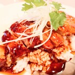 シェフス - カリッと揚がった排骨が旨い。