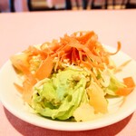 シェフス - "揚げワンタン"の食感と風味も良い感じ。