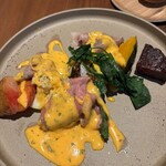 Sekki(シックスセンシズ 京都) - メインの薄切りサーロイン巻きの野菜