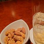 ミュージックバー 山渡 - ミックスナッツ