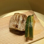 中の坊瑞苑 - 焼物
      　のどぐろの柚庵焼き
      　季節野菜の浅漬け　ちり酢