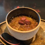 鮨旬美 西川 - 玄米茶葛プリンに小豆とジュレ。