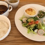 Cate Hygge - ランチプレートシチューハンバーグ