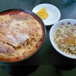 中華料理 松陽亭 - かつ丼 800円