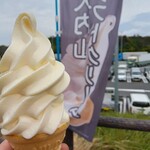 伊勢道安濃SA（上り） 安濃横丁 - 大内山ソフトクリーム