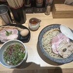 鴨と蟹 中華そば 勢 桜上水店 - 