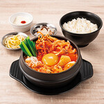 東京純豆腐 - 豚肉とほくほくじゃがいものキムチスンドゥブ