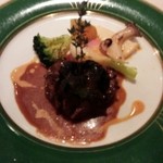 仔羊　エスカルゴ添え
          