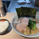 横濱ラーメン あさが家 上野店 - 