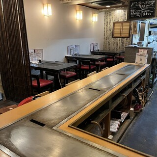 お初天神では数件もない完全「個人営業」のお店です店内20席