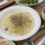 焼肉KAJIYA - キノコとベーコンのパスタセット