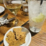 SARU Apero Bistro - お通しとジントニック