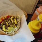 미스타 도넬 케밥 - ピタ(ビーフ)　1000円(税込)