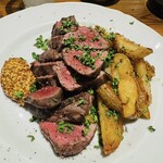 SARU Apero Bistro - 本日のスペシャル　牛ヒレ肉のグリル