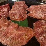 焼肉 ジャンボ 本郷店 - 