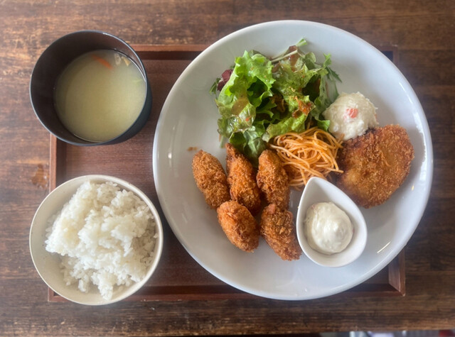 奥津マリリ 喫茶店 愛情 変わらぬ佇まいで愛され続け29年！松山市のレトロ喫茶に阪田マリンさん