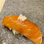 すし善 - 鮭のたたき　山わさびで