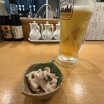 餃子と日本酒 ひよ里 - お通しと　おビール♡