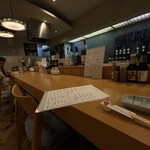 餃子と日本酒 ひよ里 - 店内の様子