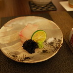 日本料理 晴山 - 鮃のお造り 岩海苔を添えて