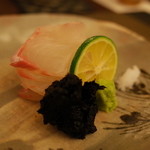 日本料理 晴山 - 鮃のお造り 岩海苔を添えて