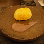 日本料理 晴山 - 越前蟹のクリームコロッケ 玉ねぎのソース