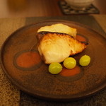 日本料理 晴山 - 鰆の炭火焼き 海老芋と銀杏の素揚げ