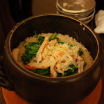 日本料理 晴山 - 越前蟹と芹の土鍋炊きご飯