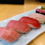 すし松 - 料理写真:まぐろ4種