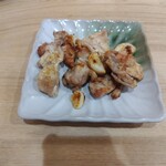 居酒屋 えがちゃん - 皿焼き鳥[塩](539円)