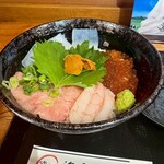 釣りよかでしょう。×ますよね 海鮮丼屋 - 