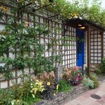 初音鮨 - お店の外観 202511