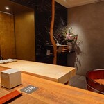 初音鮨 - 内観 202511