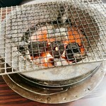 マンボ - 七輪で焼きます。（2025.10 byジプシーくん）