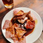 マンボ - 『混合』と『頭肉』です。（2025.10 byジプシーくん）